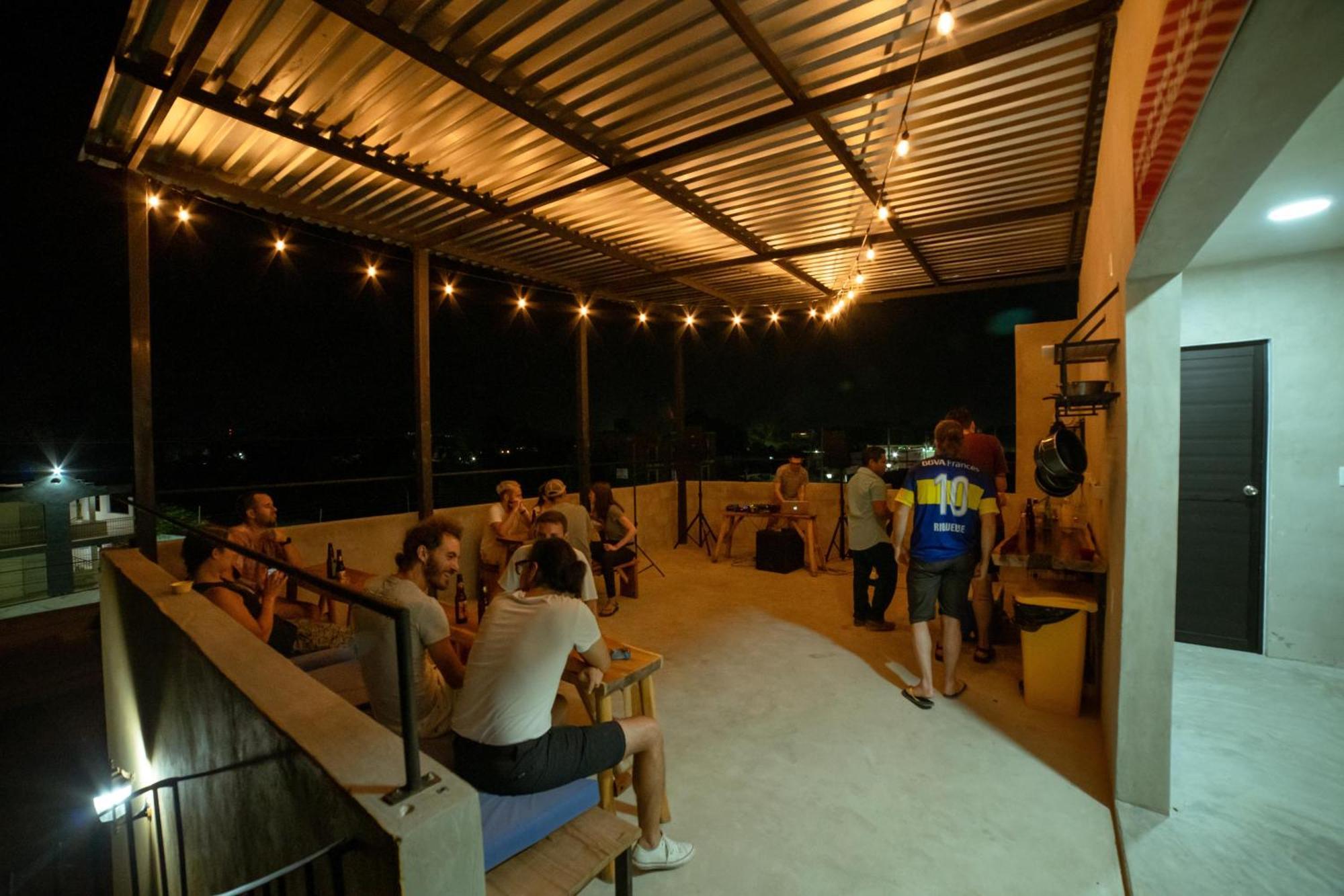 New Friends Hostel & Bar Adults Only Valladolid  Luaran gambar